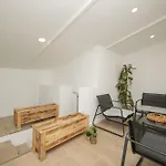 Apartament Garden House By Hosty