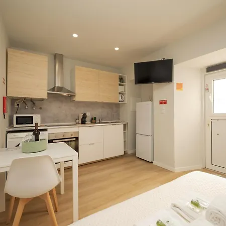 Garden House By Hosty Apartament