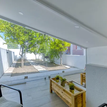 Garden House By Hosty Apartment